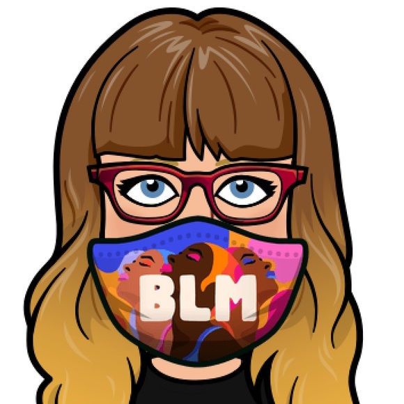 Meet your Posher, Zoë 🇨🇦 - Picture 1 of 1